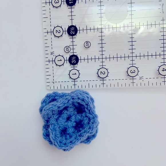 HAND CRAFTED Crochet Cat Collar Flowers Colorful Lot of Three Flower Accessory - Picture 6 of 7